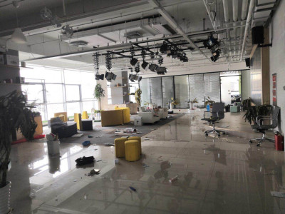 北京亦庄东区地铁口 535平米 精装6隔断 出租