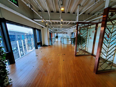 丰台宋家庄小独栋300平上下两层精装修低价出租三条地铁交汇