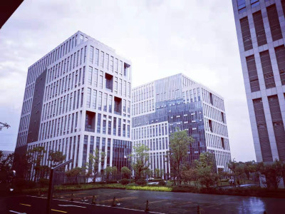 南京雨花台软件谷产业园写字楼2000平米出租|交通便利，配套齐全