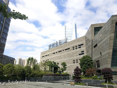 (出租) 小邓首推 观山湖金融城 数博会中心 3加1格局采光好 送车位