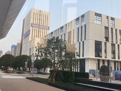 广西厂房出售南宁五象自贸区500-30000㎡标准厂房现房销售，交通便利 ，政策优惠