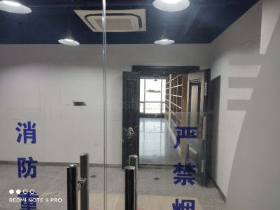 南京珠江路长发科技大厦8楼E座景观房出租 环境优雅 大通透